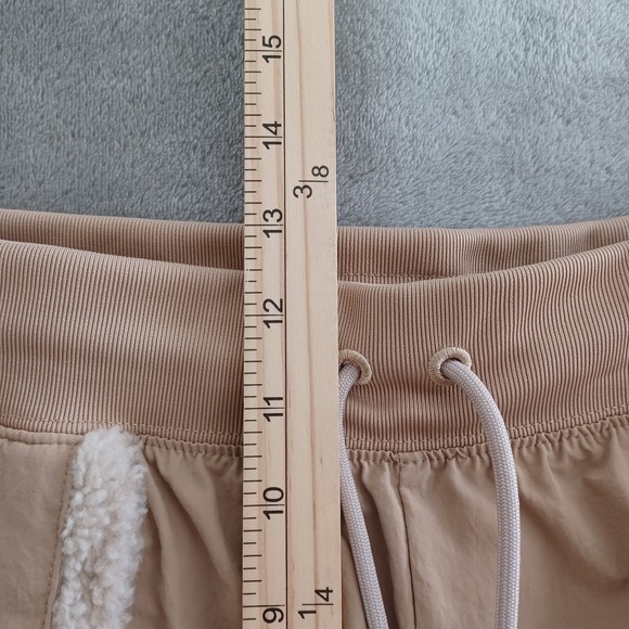 Nike Sherpa Teddy Pockets Cropped High Rise Jogger Pants Tan Relaxed Fit Sz XL - Picture 7 of 10